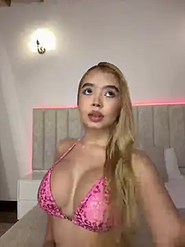 Mia Roswell online show from June 26, 12:37 am