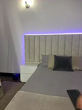 Mia Roswell online show from July 19, 12:47 am