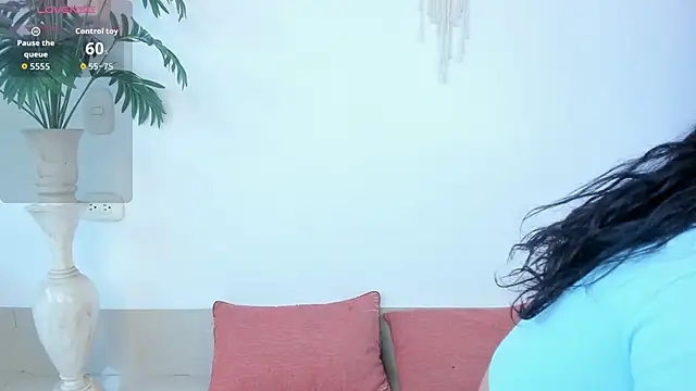 Snapshot of emily_yeon chatting on November 27, 7:05 pm emily yeon online show from November 27, 7:05 pm