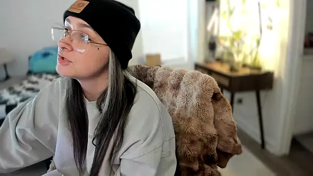 Alix Valentine online show from November 13, 3:55 pm