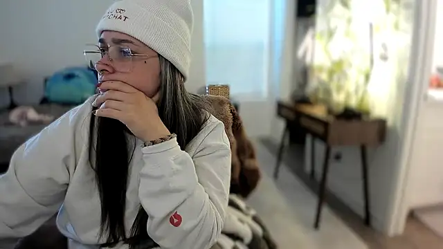 Alix Valentine online show from November 14, 3:11 pm