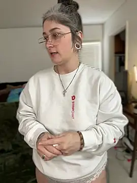 Alix Valentine online show from February 11, 5:07 pm