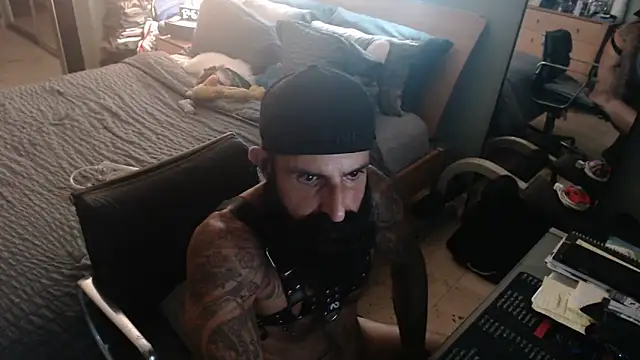 Snapshot of G_Stallion_MIA chatting on September 15, 4:45 am G Stallion MIA online show from September 15, 4:45 am