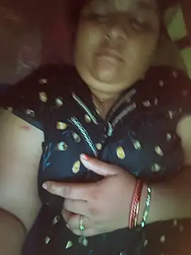 Snapshot of Villageanuty chatting on September 26, 2:04 am Villageanuty online show from September 26, 2:04 am