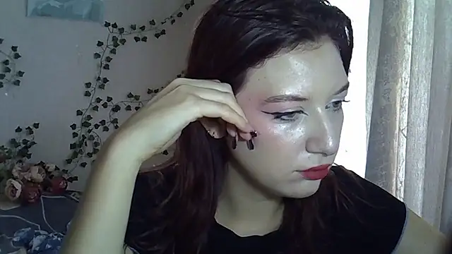 Snapshot of Lily_Ember chatting on October 14, 10:49 am Lily Ember online show from October 14, 10:49 am