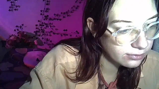 Snapshot of Lily_Ember chatting on October 15, 6:08 pm Lily Ember online show from October 15, 6:08 pm