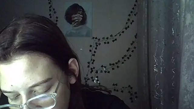 Snapshot of Lily_Ember chatting on October 21, 7:03 pm Lily Ember online show from October 21, 7:03 pm