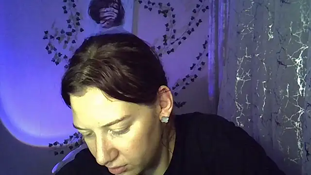 Snapshot of Lily_Ember chatting on November 2, 6:21 pm Lily Ember online show from November 2, 6:21 pm