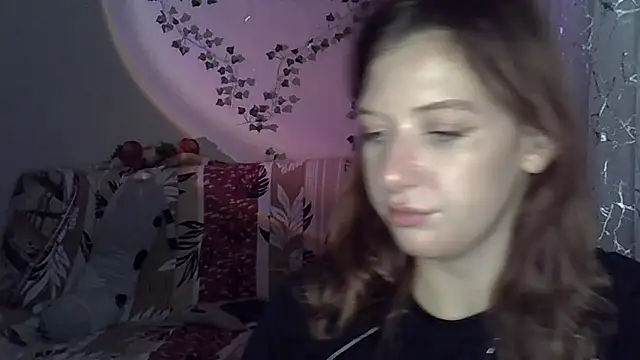 Snapshot of Lily_Ember chatting on November 25, 7:03 pm Lily Ember online show from November 25, 7:03 pm