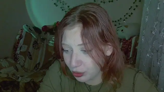 Snapshot of Lily_Ember chatting on December 4, 6:05 pm Lily Ember online show from December 4, 6:05 pm