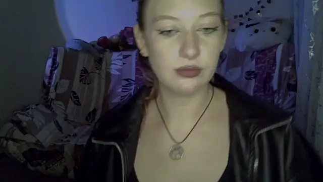 Snapshot of Lily_Ember chatting on December 5, 6:37 pm Lily Ember online show from December 5, 6:37 pm