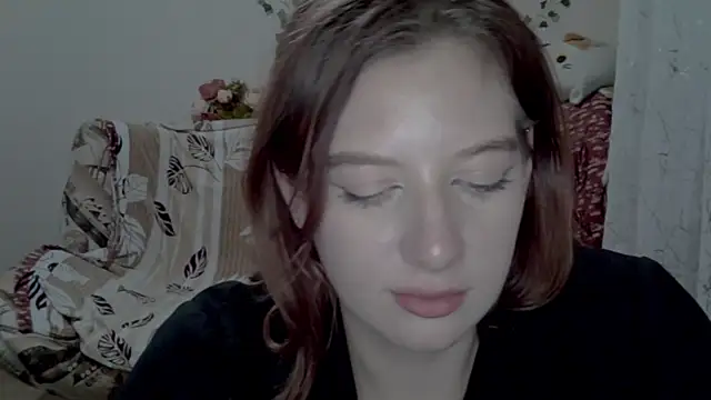 Snapshot of Lily_Ember chatting on December 13, 7:53 pm Lily Ember online show from December 13, 7:53 pm