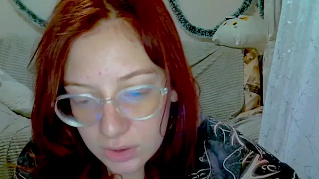 Lily Ember online show from January 9, 6:31 pm