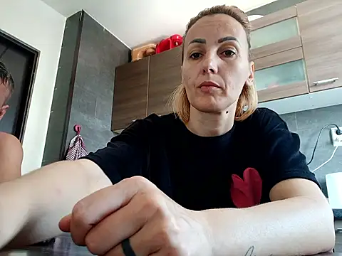 Aly-john1985 online show from September 9, 8:36 am