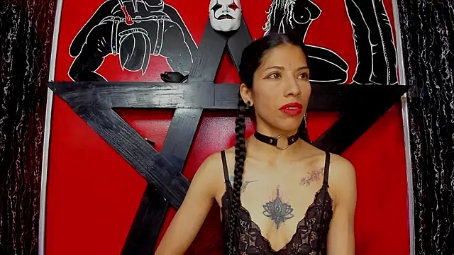 Snapshot of damian_and_tiana chatting on March 8, 5:44 am damian and tiana online show from March 8, 5:44 am