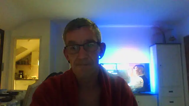 Snapshot of Kevinhot38 chatting on October 27, 7:29 pm Kevinhot38 online show from October 27, 7:29 pm