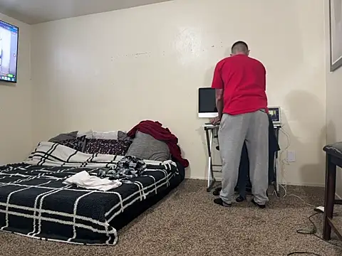 bubblebuttslut95 online show from April 2, 6:33 am