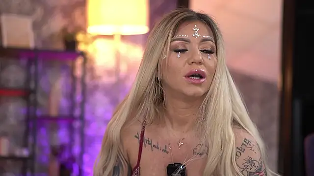 AlmaVelia online show from January 17, 10:24 pm