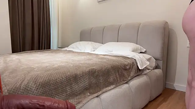 Snapshot of Kelly_Berry__ chatting on September 15, 8:25 am Kelly Berry online show from September 15, 8:25 am