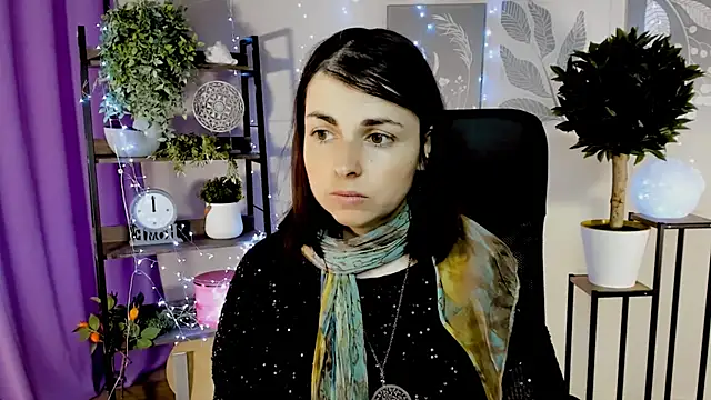 Snapshot of MartaEdams chatting on May 5, 6:21 am MartaEdams online show from May 5, 6:21 am