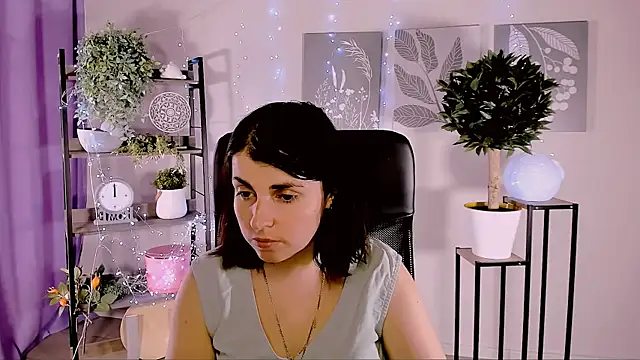 Snapshot of MartaEdams chatting on June 5, 6:09 am MartaEdams online show from June 5, 6:09 am