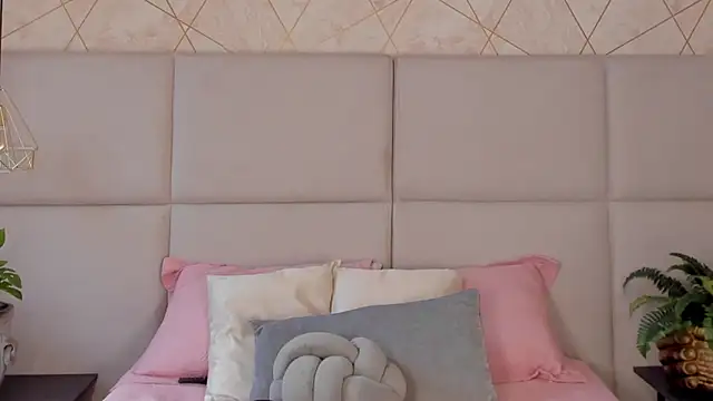 SamayRyann online show from May 20, 1:39 pm