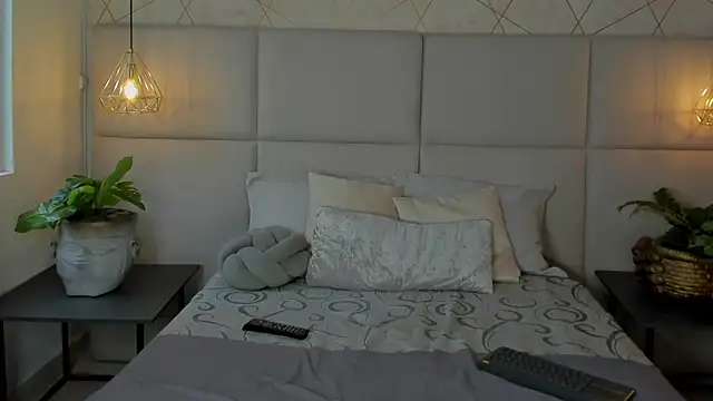 SamayRyann online show from June 3, 1:36 pm