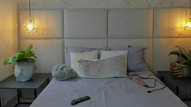 SamayRyann online show from June 13, 1:42 pm