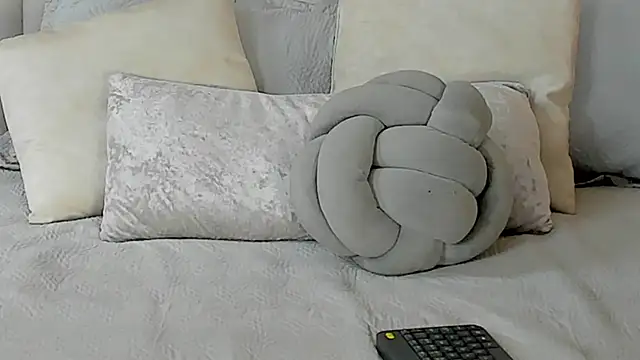SamayRyann online show from July 7, 1:59 pm
