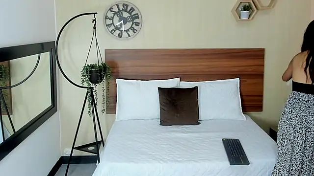 SamayRyann online show from July 27, 1:40 pm