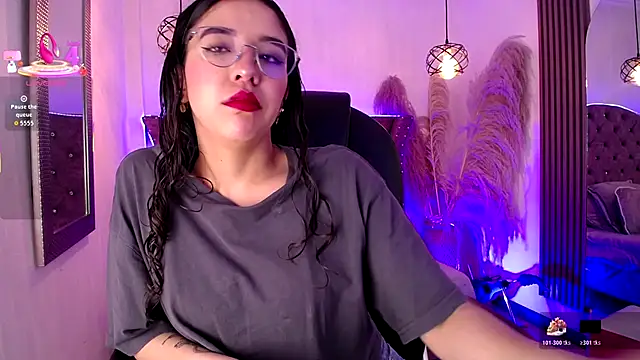 Amara Davis online show from December 1, 3:44 am