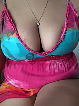 jadeamourim   online show from May 28, 6:16 pm