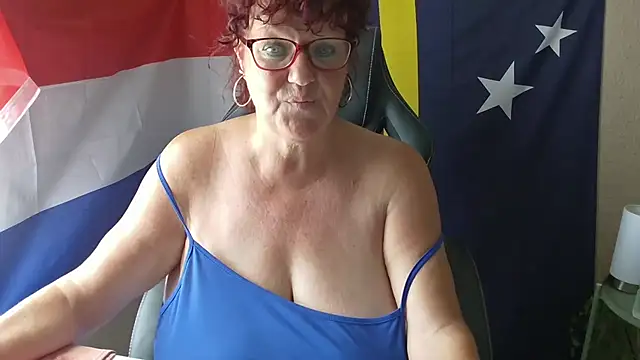 -Curvy- online show from June 22, 9:06 am