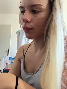 SexyMommyKate online show from September 21, 12:51 pm