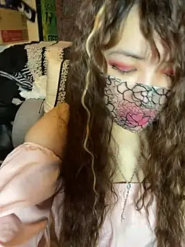 Snapshot of xoxLILxMELOxox chatting on October 13, 11:43 am xoxLILxMELOxox online show from October 13, 11:43 am