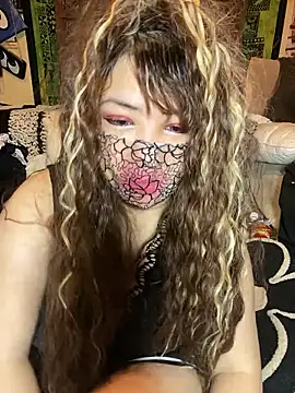 Snapshot of xoxLILxMELOxox chatting on October 14, 5:52 am xoxLILxMELOxox online show from October 14, 5:52 am