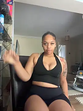 Snapshot of Regina69slut chatting on June 17, 9:01 am Regina69slut online show from June 17, 9:01 am