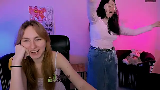 foxy tease  online show from February 9, 8:24 pm