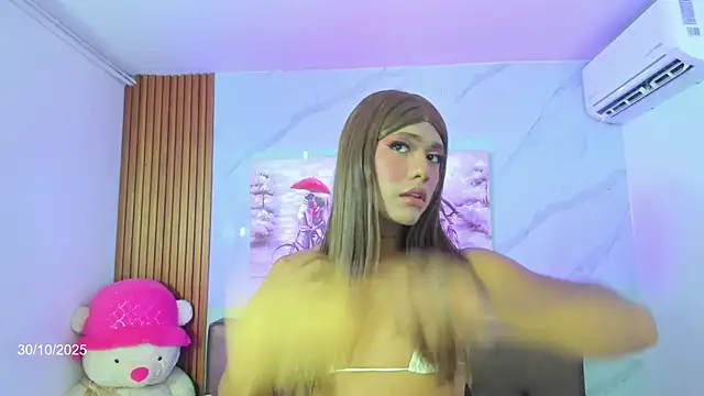 Snapshot of Dreams_Chloe chatting on October 30, 5:09 am Dreams Chloe online show from October 30, 5:09 am