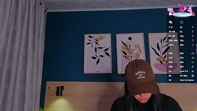 SarahMiler  online show from October 8, 11:52 am