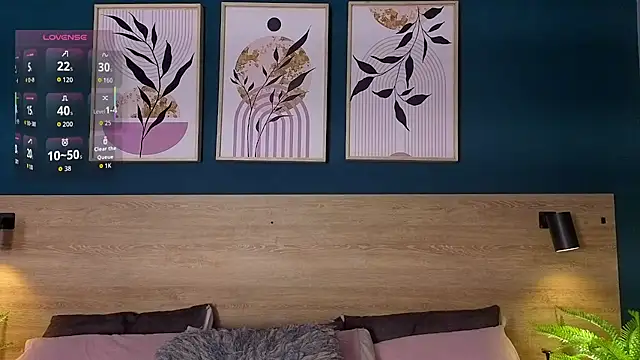 SarahMiler  online show from November 28, 10:12 pm