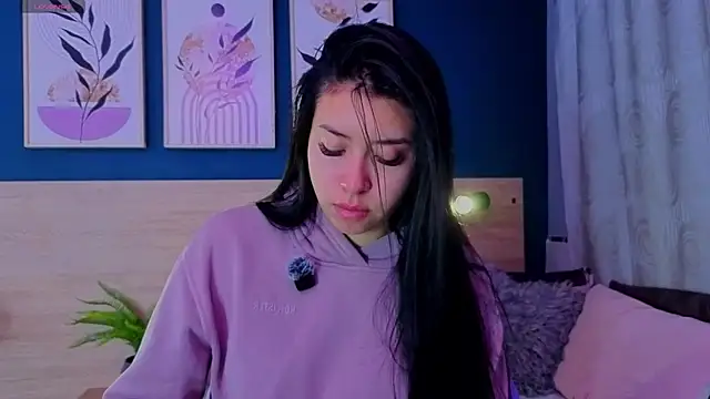 SarahMiler  online show from March 27, 12:16 pm