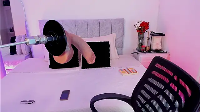 Taylormaxwell online show from January 10, 9:41 pm