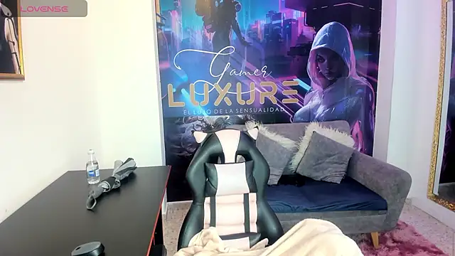 Snapshot of Liamartinn chatting on October 31, 2:07 pm Liamartinn online show from October 31, 2:07 pm