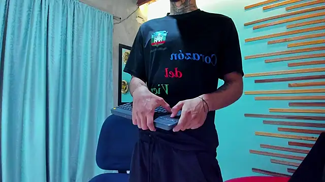 Snapshot of jharol_cardonaa chatting on September 29, 1:16 pm jharol cardonaa online show from September 29, 1:16 pm