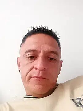 Snapshot of leon8013A chatting on March 16, 7:07 pm leon8013A online show from March 16, 7:07 pm