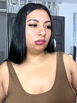 Issa Santana online show from November 23, 5:35 pm