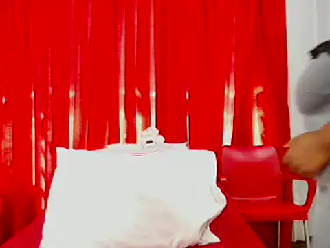 SexyBustyBoobs online show from January 29, 7:04 am