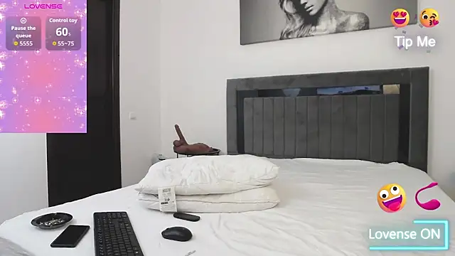 SweetMelodyZ online show from October 3, 4:31 am