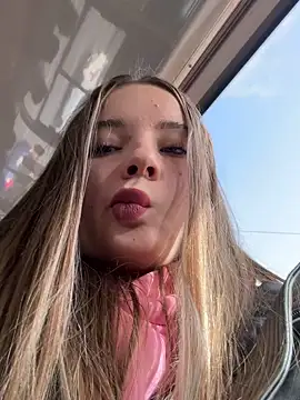 StephanieMur online show from October 5, 5:17 am